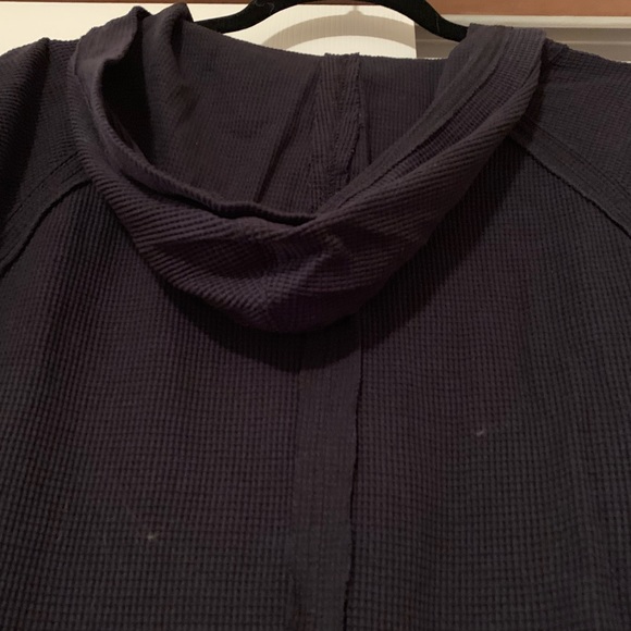 Ruff Hewn Hooded Waffle Top - Picture 4 of 4